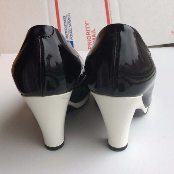 Marc Jacobs Patent Leather Wedge Heels - Picture 3 of 7